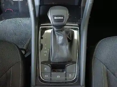 Tweedehands auto-onderdeel versnellingspook voor skoda kodiaq (ns7, nv7, ns6) 2.0 tdi oem iam-referenties 