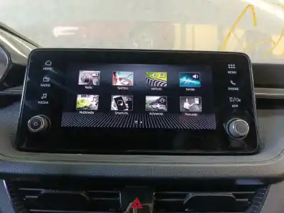 Second-hand car spare part audio system / radio cd for skoda fabia iv (pj3) 1.0 mpi oem iam references  Second-hand car spare part audio system / radio cd for skoda fabia iv (pj3) 1.0 mpi oem iam references