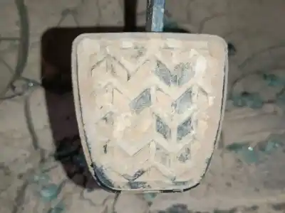 Pezzo di ricambio per auto di seconda mano pedale della frizione per toyota aygo (_b4_) 1.0 (kgb40) riferimenti oem iam 