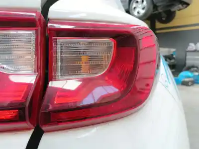 Автозапчастина б/у правий ліхтар для kia stonic (yb) 1.2 cvvt посилання на oem iam   