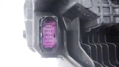 Second-hand car spare part right headlight for lynk & co 01 phev oem iam references 8889665961 e2-a5-9-2 