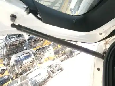 Автозапчасти б/у амортизаторы багажника/двери за mercedes-benz gla (h247) gla 200 d (247.712) ссылки oem iam a2478902300