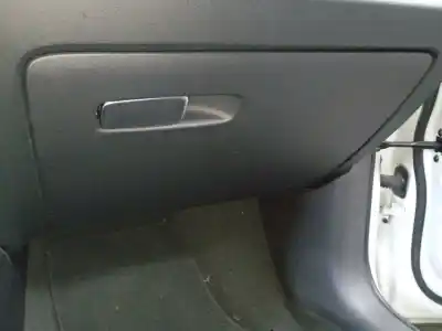 Автозапчасти б/у бардачок за audi q3 (8ub, 8ug) 2.0 tdi ссылки oem iam 