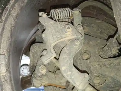 Tweedehands auto-onderdeel remklauw links achter voor toyota auris (_e18_) 1.4 d-4d (nde180_) oem iam-referenties 