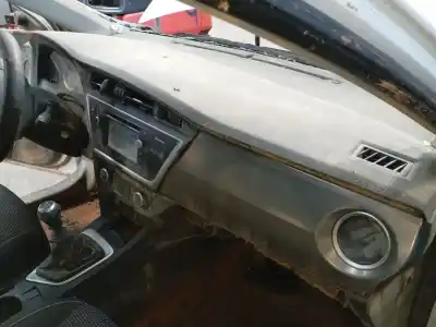 Tweedehands auto-onderdeel dashboard voor toyota auris (_e18_) 1.4 d-4d (nde180_) oem iam-referenties 