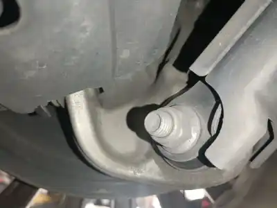 Tweedehands auto-onderdeel knokkel links achter voor mercedes-benz clase c (w206) c 220 d (206.016, 206.004) oem iam-referenties 