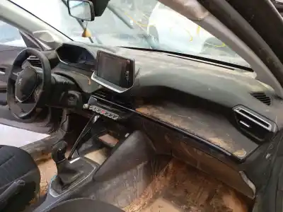 Peça sobressalente para automóvel em segunda mão TABLIER por PEUGEOT 208 II (UB_, UP_, UW_, UJ_) 1.2 PURETECH 75 Referências OEM IAM   