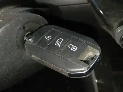 Peça sobressalente para automóvel em segunda mão CANHÃO DE IGNIÇÃO por PEUGEOT 208 II (UB_, UP_, UW_, UJ_) 1.2 PURETECH 75 Referências OEM IAM   