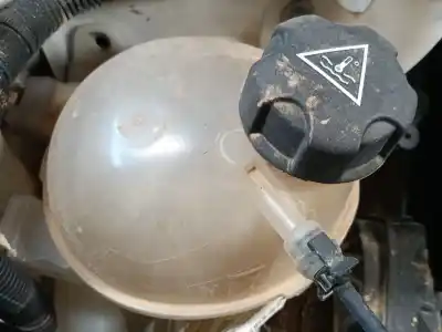 Peça sobressalente para automóvel em segunda mão DEPÓSITO DE EXPANSÃO por PEUGEOT 208 I (CA_, CC_) 1.2 VTI 82 Referências OEM IAM   