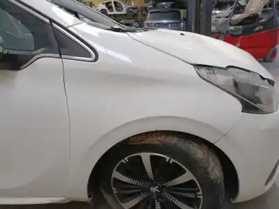 Gebrauchtes Autoersatzteil kotflügel vorne rechts zum peugeot 208 i (ca_, cc_) 1.2 vti 82 oem-iam-referenzen 