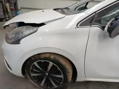 Gebrauchtes Autoersatzteil kotflügel vorne links zum peugeot 208 i (ca_, cc_) 1.2 vti 82 oem-iam-referenzen 