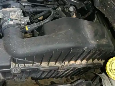 Gebrauchtes Autoersatzteil luftfilter zum peugeot 208 i (ca_, cc_) 1.2 vti 82 oem-iam-referenzen 