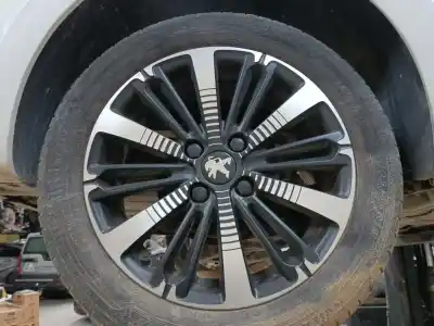 İkinci el araba yedek parçası YORULMAK için PEUGEOT 208 I (CA_, CC_) 1.2 VTI 82 OEM IAM referansları 195/55/16  