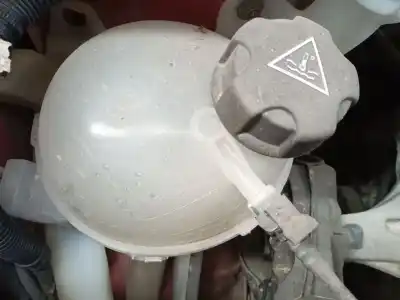 Second-hand car spare part coolant expansion tank for citroen c3 iii (sx) 1.2 puretech 82 oem iam references 