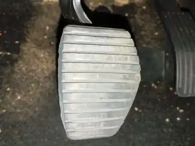 Second-hand car spare part brake pedal for citroen c3 iii (sx) 1.2 puretech 82 oem iam references 