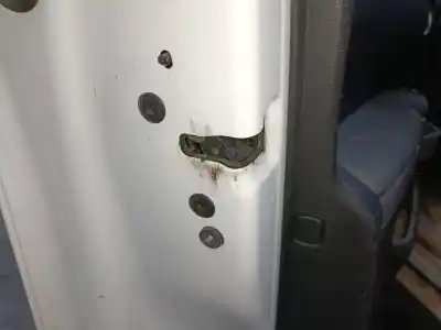 Peça sobressalente para automóvel em segunda mão fechadura da porta dianteira esquerda por citroen c4 cactus 1.5 bluehdi 100 referências oem iam 