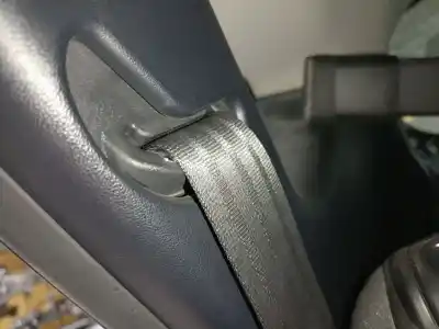 Pièce détachée automobile d'occasion CEINTURE DE SÉCURITÉ ARRIÈRE DROITE pour HYUNDAI IX35 (LM, EL, ELH) 1.7 CRDI Références OEM IAM   