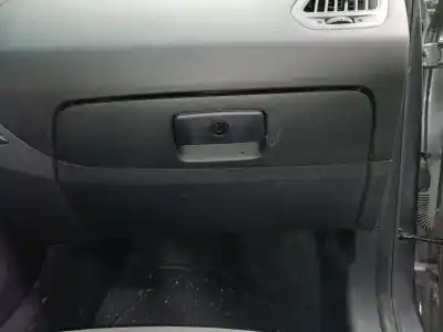 Pièce détachée automobile d'occasion BOITE À GANTS pour HYUNDAI IX35 (LM, EL, ELH) 1.7 CRDI Références OEM IAM   