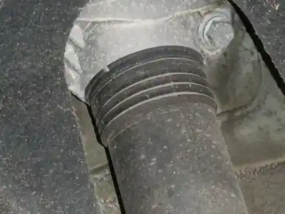 Second-hand car spare part rear left shock absorber for volkswagen tiguan (ad1, ax1) 2.0 tdi oem iam references 