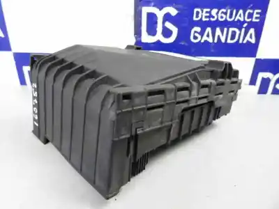 Pièce détachée automobile d'occasion boîtes à fusibles pour volkswagen touran (1t2) highline références oem iam 1k0937535t  