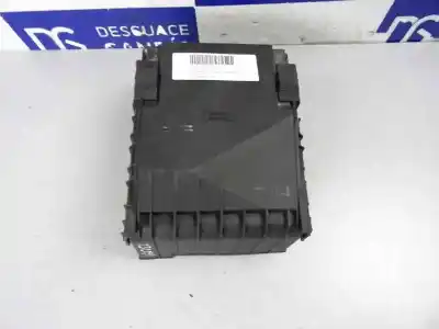 Pièce détachée automobile d'occasion boîtes à fusibles pour volkswagen touran (1t2) highline références oem iam 1k0937535t  