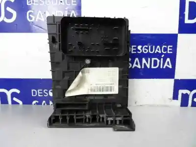 Pièce détachée automobile d'occasion boîtes à fusibles pour volkswagen touran (1t2) highline références oem iam 1k0937535t  