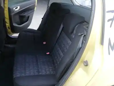 İkinci el araba yedek parçası ARKA KOLTUKLAR için PEUGEOT 307 (S1)  OEM IAM referansları   