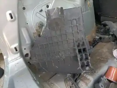 Автозапчастина б/у повітряний фільтр для ford focus c-max (cap) g6da посилання на oem iam 3m519600ag  