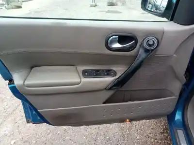 İkinci el araba yedek parçası  için RENAULT MEGANE II CLASSIC BERLINA  OEM IAM referansları   