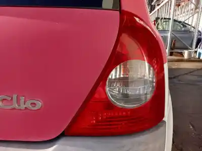 Автозапчастина б/у правий ліхтар для RENAULT CLIO II FASE II (B/CB0) D7F746 Посилання на OEM IAM   