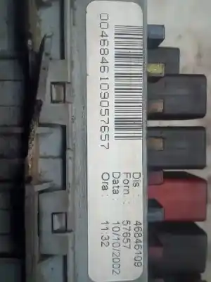 Pezzo di ricambio per auto di seconda mano scatola relè/fusibili per fiat stilo (192) 1.9 jtd 16v cat riferimenti oem iam 46846109  57657
