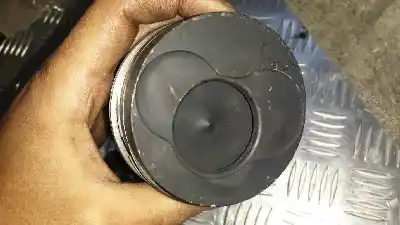 Second-hand car spare part piston for seat leon (1m1) fr special edition oem iam references   