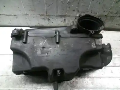 Автозапчастина б/у ПОВІТРЯНИЙ ФІЛЬТР для FORD FOCUS C-MAX (CAP)  Посилання на OEM IAM 9663365980  