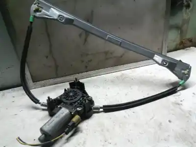 Pièce détachée automobile d'occasion LÉVE GLACE AVANT GAUCHE pour RENAULT CLIO II FASE I (B/CBO)  Références OEM IAM 114847XXX  0130821690