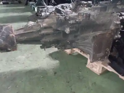 Автозапчастина б/у роздавальна коробка для mitsubishi montero (v20/v40) 2800 td gls посилання на oem iam 302011  