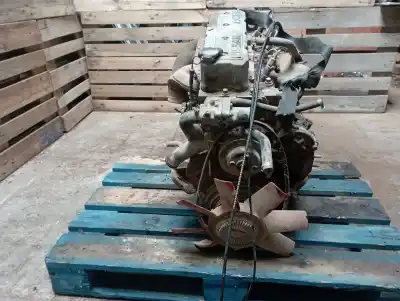 Pièce détachée automobile d'occasion moteur complet pour nissan trade 3.0 diesel références oem iam a4.28  