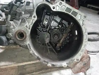 Gebrauchtes Autoersatzteil GETRIEBE zum HYUNDAI COUPE (GK)  OEM-IAM-Referenzen J51873  