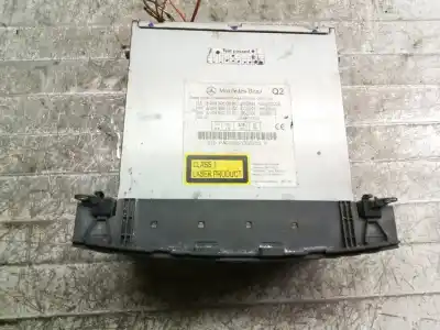 Gebrauchtes Autoersatzteil audiosystem / radio-cd zum mercedes-benz clase c (w204) berlina c 180 kompressor blueefficiency (204.044) oem-iam-referenzen a2049069801  a2049061600