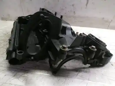 Pièce détachée automobile d'occasion cache-culbuteur pour bmw x3 (e83) 2.0 16v diesel cat références oem iam 137122469970  