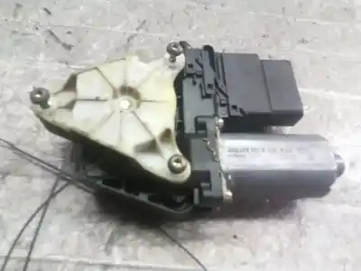 Pezzo di ricambio per auto di seconda mano MOTORE ALZACRISTALLI POSTERIORE DESTRO per AUDI A6 BERLINA (4B2)  Riferimenti OEM IAM 0130821696  