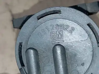 Recambio de automóvil de segunda mano de valvula aire adicional para opel frontera b (u99) 3.2 i (6b1vf, 6b1_6) referencias oem iam 09128022  