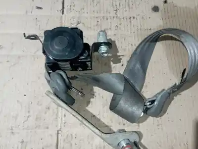 Second-hand car spare part rear left seat belt for ssangyong rodius i 2.7 xdi oem iam references 7560121201 75601-21201 