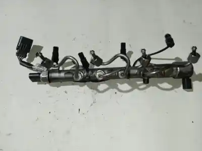 Pièce détachée automobile d'occasion RAMPE D'INJECTEUR pour MERCEDES-BENZ CLASE GLA (X156) GLA 200 CDI / D (156.908) Références OEM IAM A6510700495  