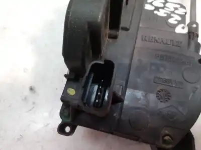 Second-hand car spare part left front door lock for renault clio iii authentique oem iam references   