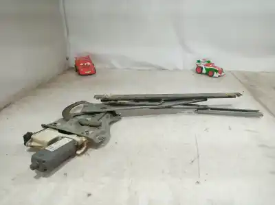 Peça sobressalente para automóvel em segunda mão elevador de vidros dianteiro direito por toyota corolla (_e12_) 1.4 d (nde120_) referências oem iam 6981002130