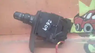 Peça sobressalente para automóvel em segunda mão comutador de piscas  por renault clio iii exception referências oem iam 