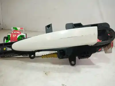 Peça sobressalente para automóvel em segunda mão puxador exterior dianteiro esquerdo por bmw serie 1 berlina (e81/e87) 2.0 turbodiesel cat referências oem iam 