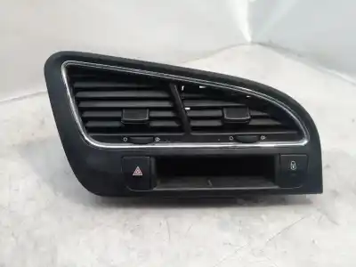 Pièce détachée automobile d'occasion grille d'aération pour peugeot 5008 active références oem iam 9686527977