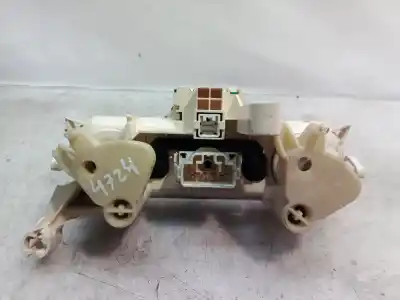 Second-hand car spare part climate control for toyota corolla (_e12_) 1.4 d (nde120_) oem iam references 5590002141 5590002141 5590002141