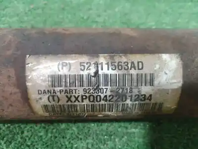 Recambio de automóvil de segunda mano de transmision central para jeep cherokee (kj) 2.5 crd 4x4 referencias oem iam 52111563ad 9233072718 52111563ad